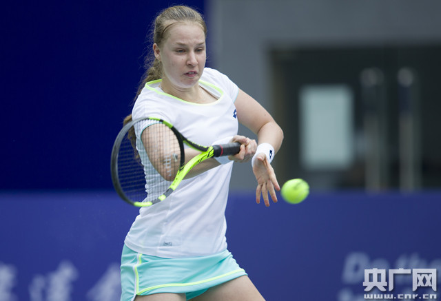 能够保持目 能够保持目